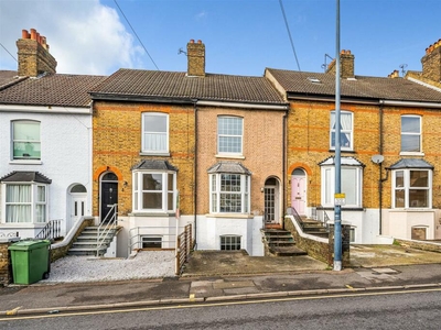4 bedroom terraced house for sale in Boxley Road, Maidstone, ME14