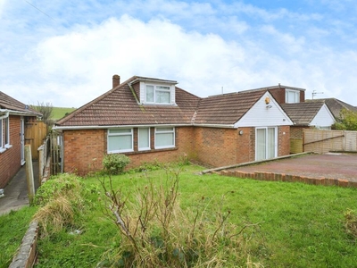 5 bedroom bungalow for sale in Crescent Drive South, Brighton, East Sussex, BN2