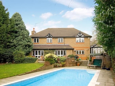 5 bedroom property to let in Rickmansworth