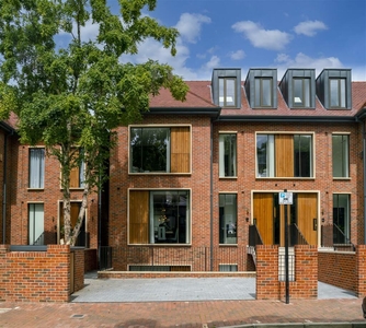 7 bedroom house for sale in Redington Gardens, Hampstead, London NW3