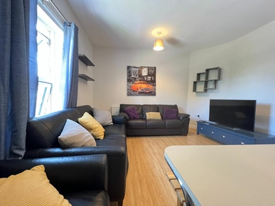 8 bedroom maisonette for rent in Flat , - Bridgford Road, West Bridgford, Nottingham, NG2