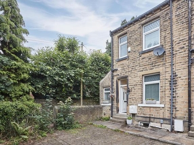 Cottage to rent in Temple Street, Huddersfield HD3