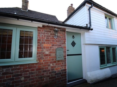 Cottage to rent in Westwell, Ashford TN25