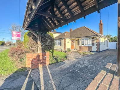 Detached bungalow for sale in Plumberow Avenue, Hockley SS5