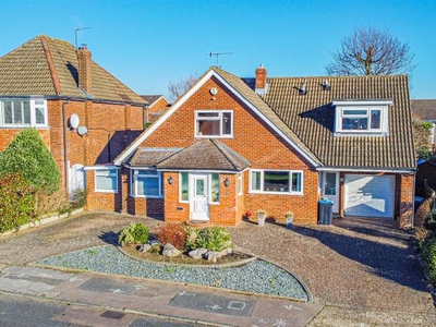 Detached house for sale in St. Anthonys Avenue, Hemel Hempstead HP3