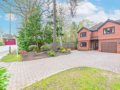 Detached house for sale in New Wokingham Road, Crowthorne RG45