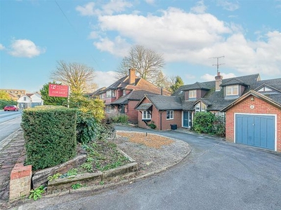 Detached house for sale in Waterloo Road, Crowthorne RG45