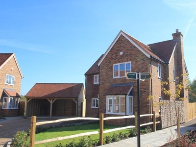Detached house to rent in Fishers Road, Staplehurst, Kent TN12