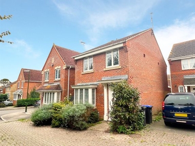 Detached house to rent in Hollyacres, Worthing, West Sussex BN13