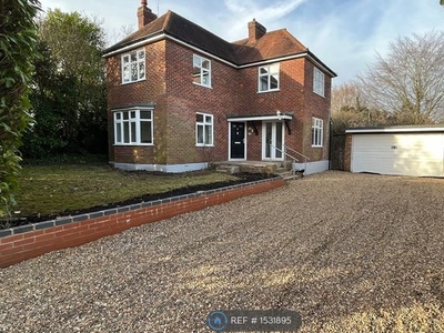 Detached house to rent in Trees Avenue, Hughenden Valley, High Wycombe HP14