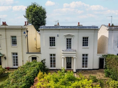 Detached house to rent in Verulam Road, St. Albans, Hertfordshire AL3