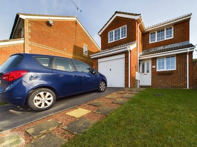 Detached house to rent in Walsh Avenue, Warfield, Berkshire RG42