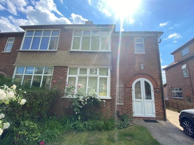 Detached house to rent in Windsor Road, Cambridge CB4