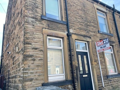 End terrace house to rent in Asquith Avenue, Morley, Leeds LS27