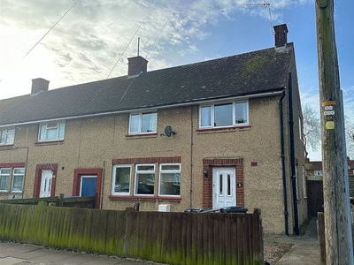 End terrace house to rent in Bushland Road, Northampton NN3