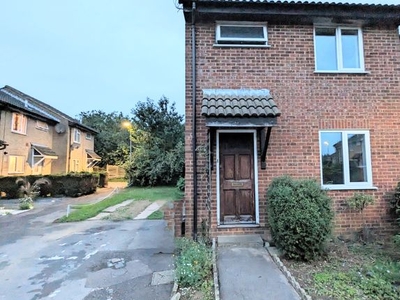 End terrace house to rent in Redhouse Close, High Wycombe HP11
