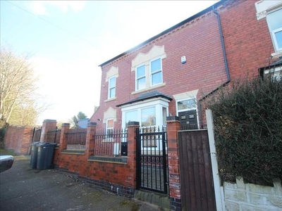 End terrace house to rent in War Lane, Harborne, Birmingham B17