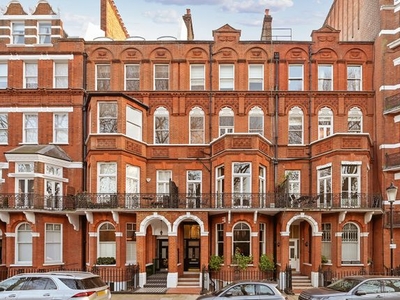 Flat for sale in Barkston Gardens, Earls Court SW5