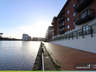 Flat for sale in Henke Court, Cardiff CF10