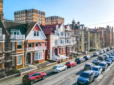 Flat for sale in Third Avenue, Hove, East Sussex BN3