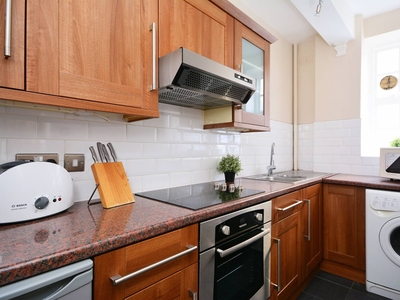 Flat in Devonshire Street, Marylebone, W1W