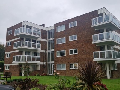 Flat to rent in Barnhorn Road, Bexhill-On-Sea TN39