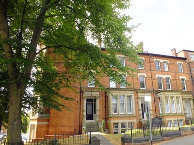 Flat to rent in Chatsworth House, 11 Hyde Terrace, Leeds LS2