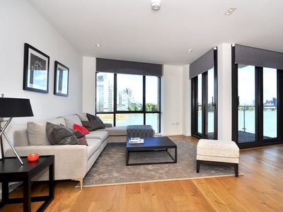 Flat to rent in Chelsea Wharf Residences, Lots Road, Chelsea, London SW10