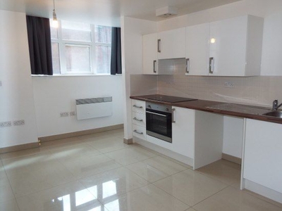 Flat to rent in Erskine Street, Leicester LE1