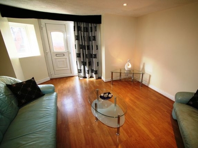 Flat to rent in Hyde Park Road, Leeds LS6