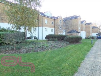 Flat to rent in Old Mill Place, Wraysbury, Staines-Upon-Thames TW19