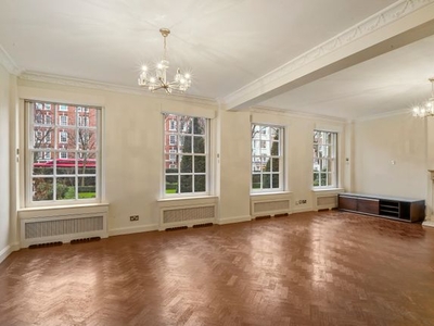 Flat to rent in South Lodge, Circus Road NW8