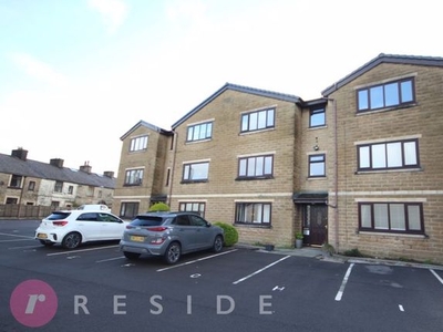 Flat to rent in Village Court, Whitworth, Rossendale OL12