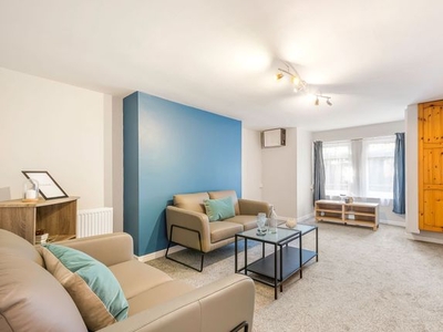 Flat to rent in Winstanley Terrace, Leeds LS6