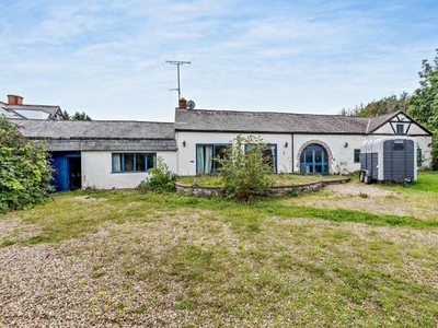 Link-detached house for sale in Trefnant, Denbigh, Denbighshire LL16