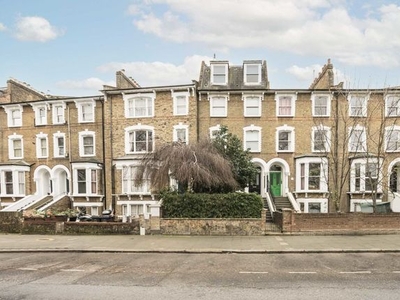 Property for sale in Amhurst Road, London N16