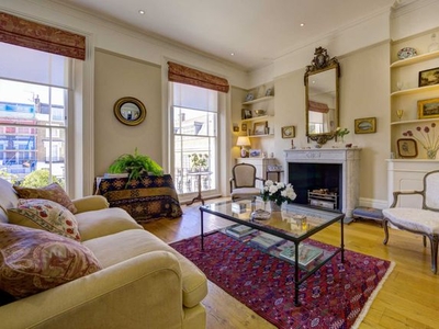 Flat for sale in Markham Square, London SW3