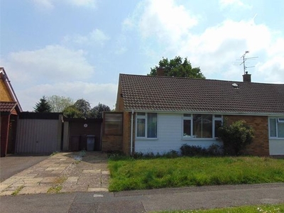 Property to rent in Stoneham Close, Tilehurst, Reading RG30