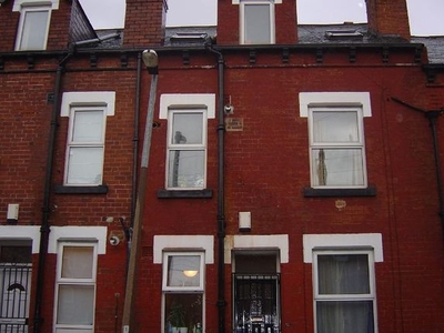 Property to rent in Thornville Road, Hyde Park, Leeds LS6