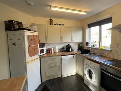 Room to rent in Blankney Crescent, Lincoln, Lincolnshire LN2