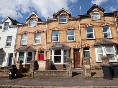 Room to rent in Raleigh Road, St. Leonards, Exeter EX1