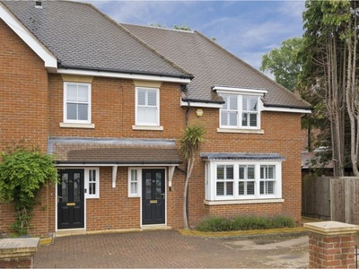 Semi-detached house for sale in Acacia Road, Hampton TW12