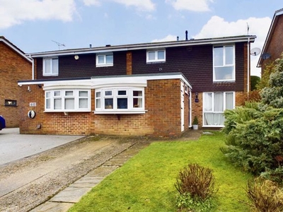 Semi-detached house for sale in Fieldway, Bovingdon HP3