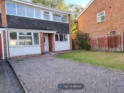 Semi-detached house to rent in Derry Close, Birmingham B17