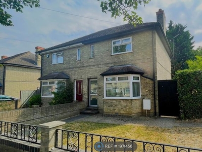 Semi-detached house to rent in Thoday Street, Cambridge CB1