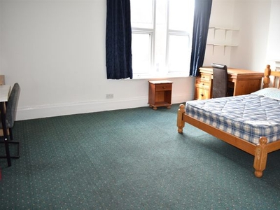 Shared accommodation to rent in Cottage Grove, Southsea, Portsmouth PO5