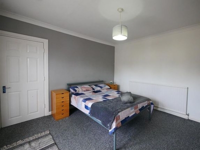 Shared accommodation to rent in Portman Road, Boscombe, Bournemouth BH7
