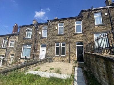 Terraced house to rent in Carr Lane, Shipley BD18