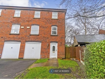 Terraced house to rent in Drayman Close, Walsall WS1