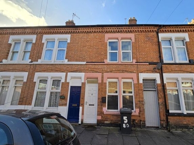 Terraced house to rent in Edward Road, Leicester LE2